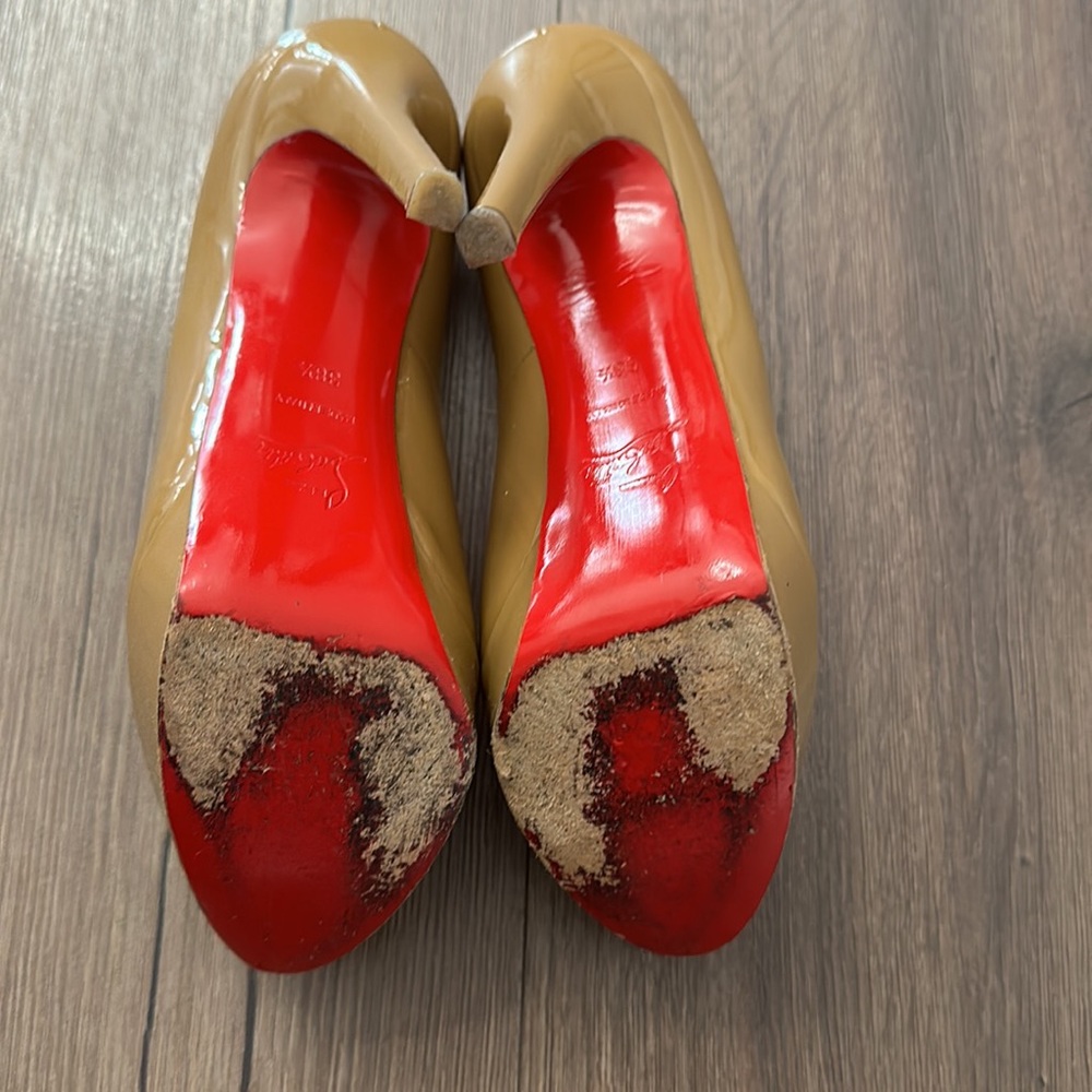CHRISTIAN LOUBOUTIN Bianca Nude Beige Patent Platform Pumps Heels US 8.5 EU 38.5 - Picture 5 of 12